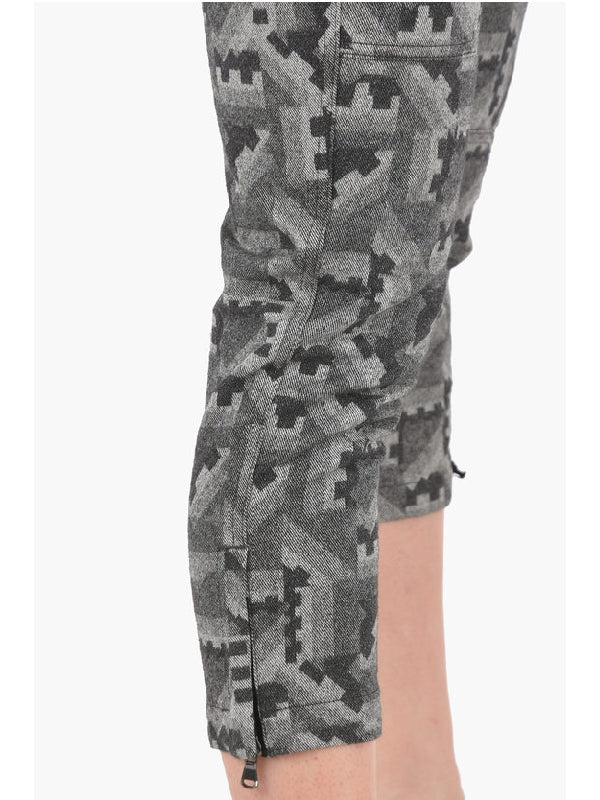 Pacquard Allover Pattern Crop Pants - Image 4