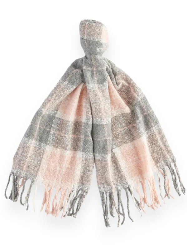 Saltburn Beanie Muffler Set - Image 4