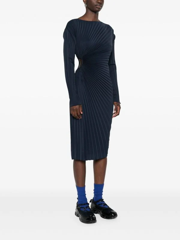 Cutout Detail Pleated Dress - Image 3