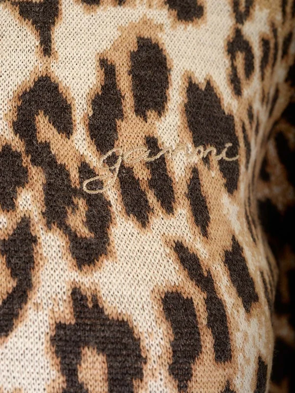 Leopard Pattern Wool Polo Sweater - Image 7