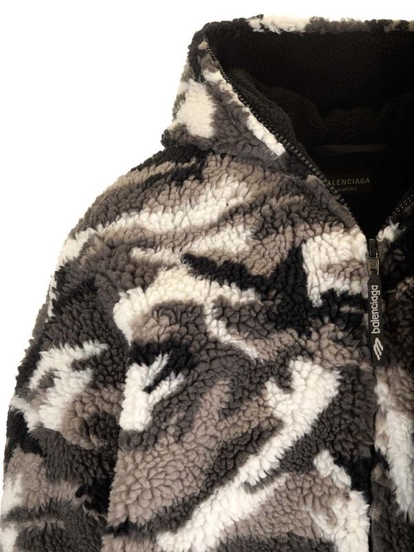 Camouflage Fleece Hooded Jacket - Image 4