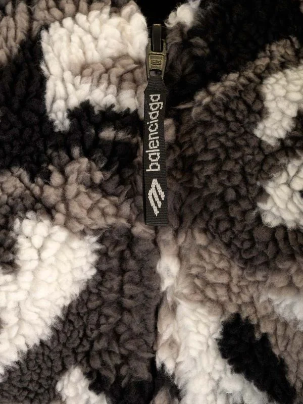 Camouflage Fleece Hooded Jacket - Image 5