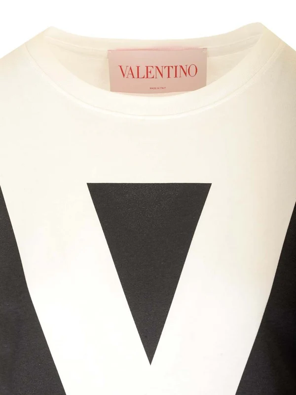 Chez Printed Short Sleeve T-shirt - Image 3