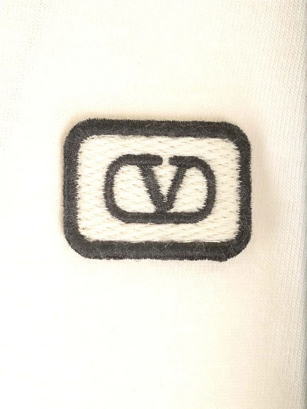 V Logo Patch Short Sleeve T-shirt - Image 4