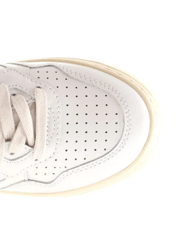 Medalist Low-top Sneakers - Image 4