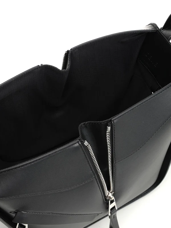 Hammock Compact Leather Shoulder Bag - Image 5