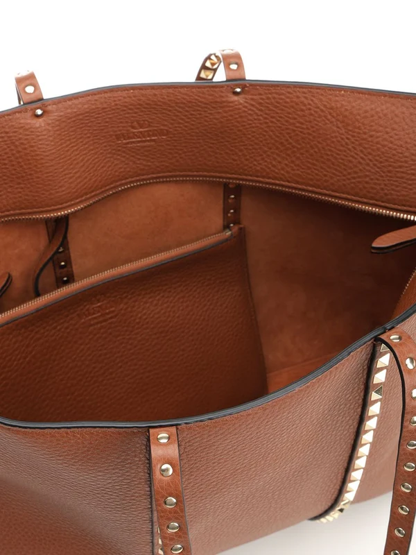 Rockstud Medium Leather Tote Bag - Image 4