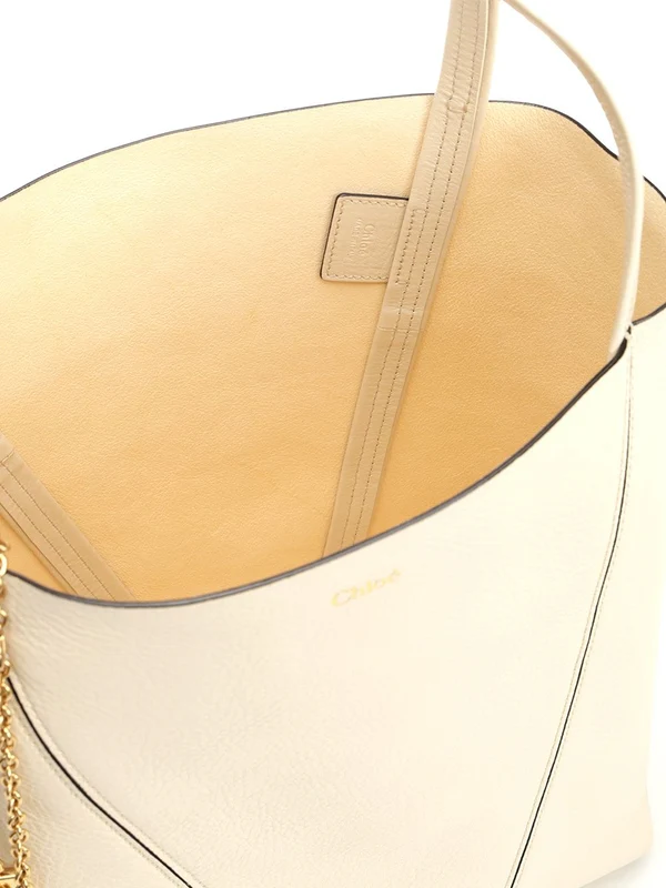 Spin Pendant Chain Leather Tote Bag - Image 4