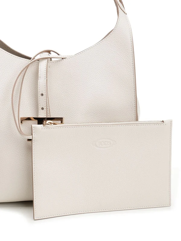 T Timeless Leather Shoulder Bag - Image 4