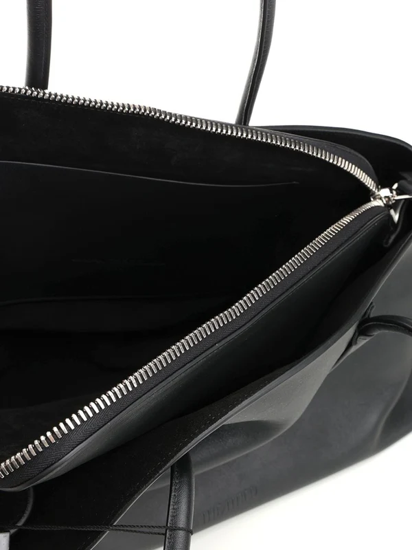 La Passeggiata Medium Leather Shoulder Bag - Image 4