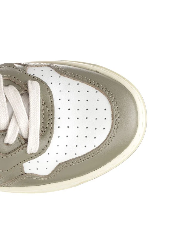 Medalist Low-Top Sneakers - Image 4