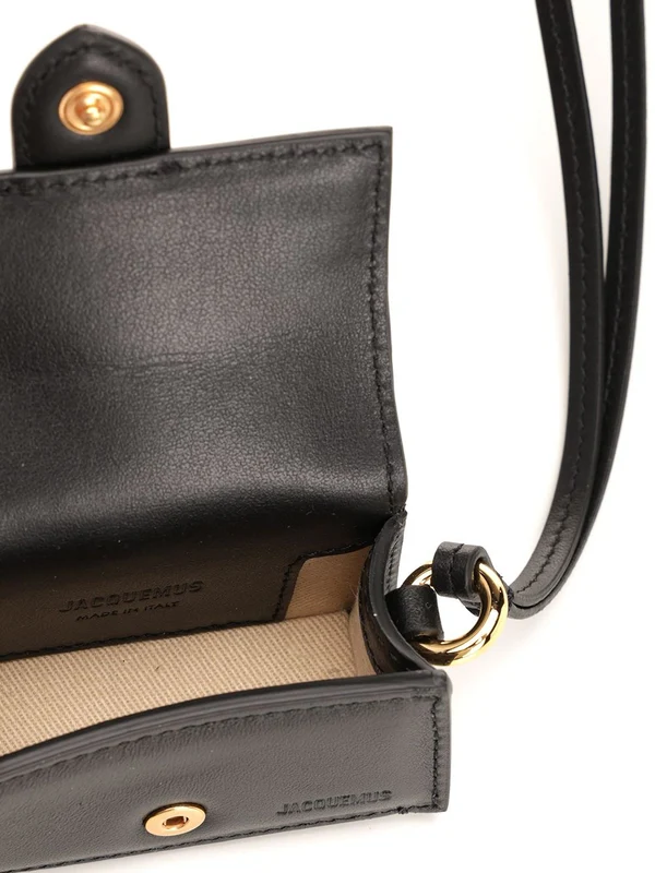 Bambino Leather AirPods Case - Image 4