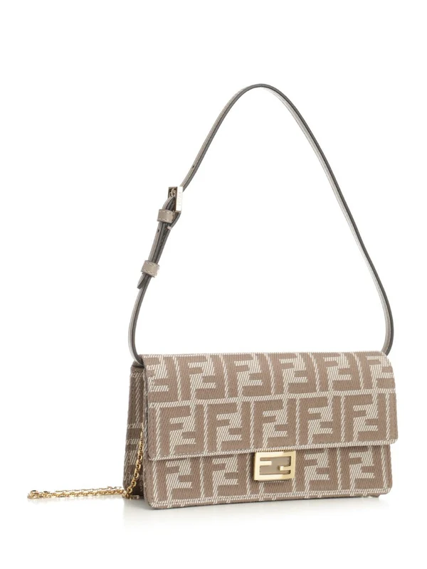 Baguette Chain Wallet Crossbody Bag - Image 2