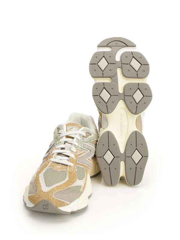 9060 Low-top Sneakers - Image 5