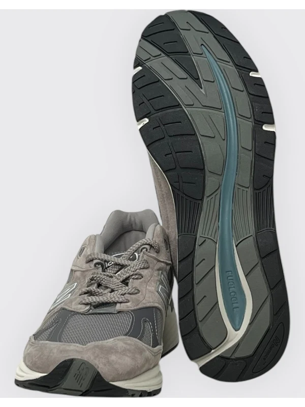 New Balance Grey Low Top Sneakers - Image 3