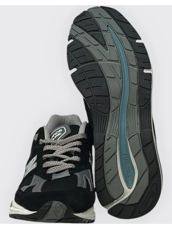 New Balance Black Low Top Sneakers - Image 3