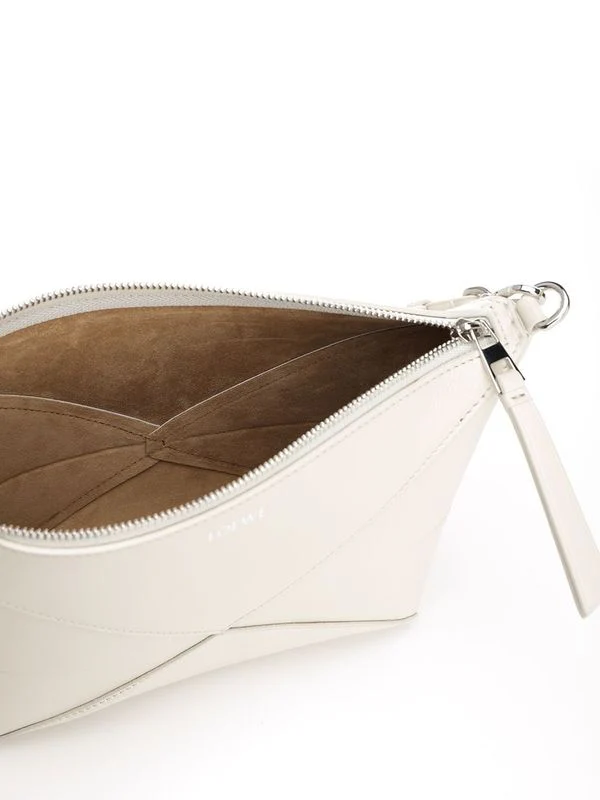 Loewe White Crossbody & Shoulder Bags - Image 4