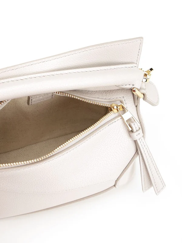 Loewe White Crossbody & Shoulder Bags - Image 4