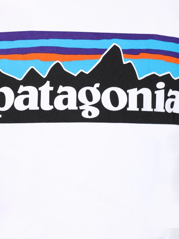 Patagonia White Half Sleeve - Image 4