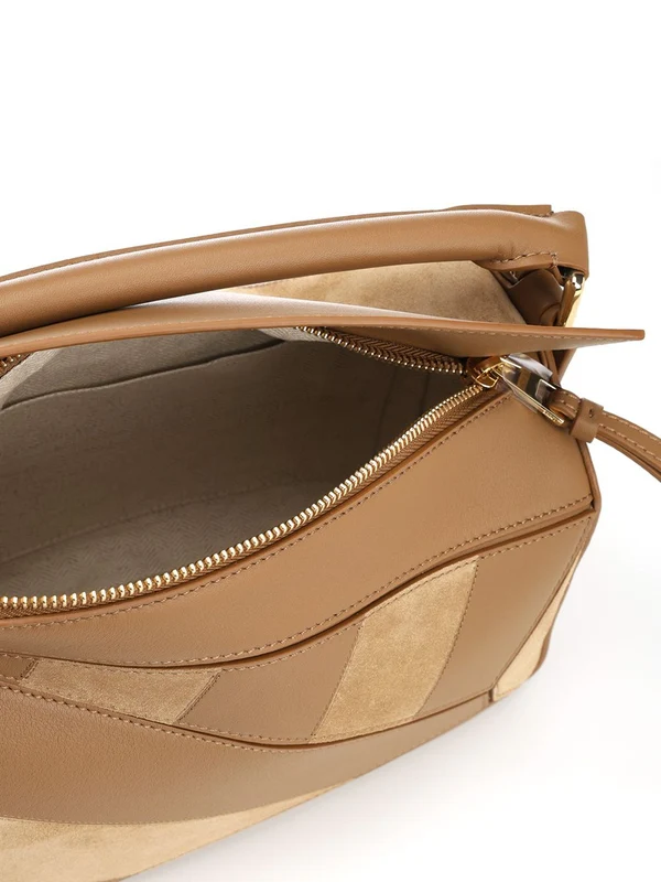 Loewe Brown Crossbody & Shoulder Bags - Image 4