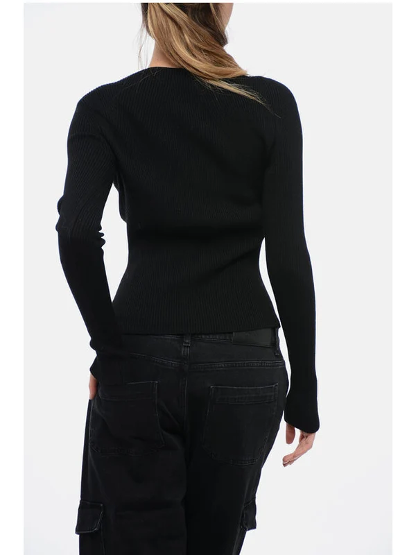 Alexander Mcqueen Black Knitted - Image 2