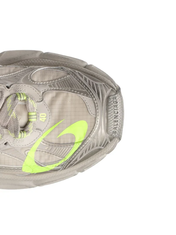 Balenciaga Grey Low Top Sneakers - Image 4