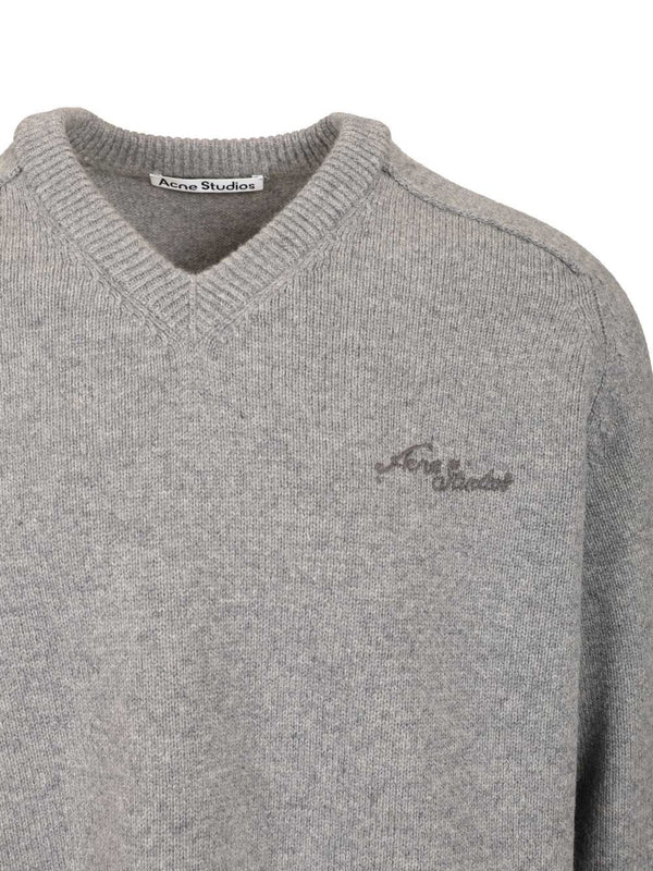 Wool V-neck Grey Sweater - Image 4