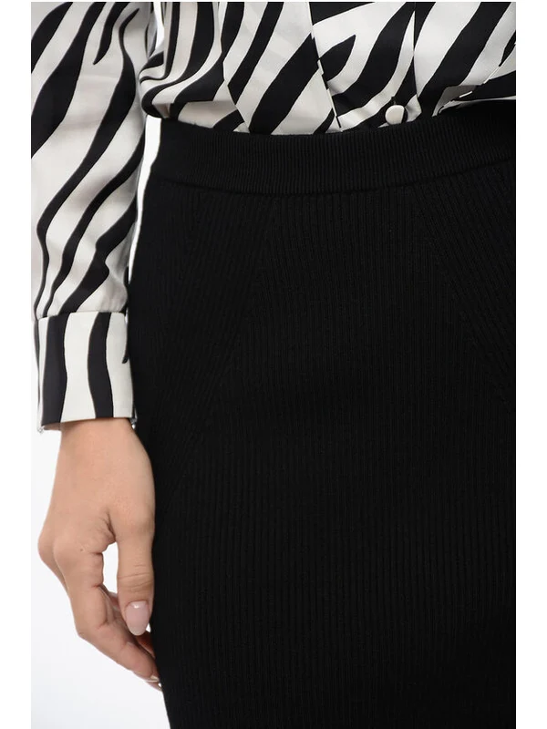 Alexander Mcqueen Black Skirts - Image 3