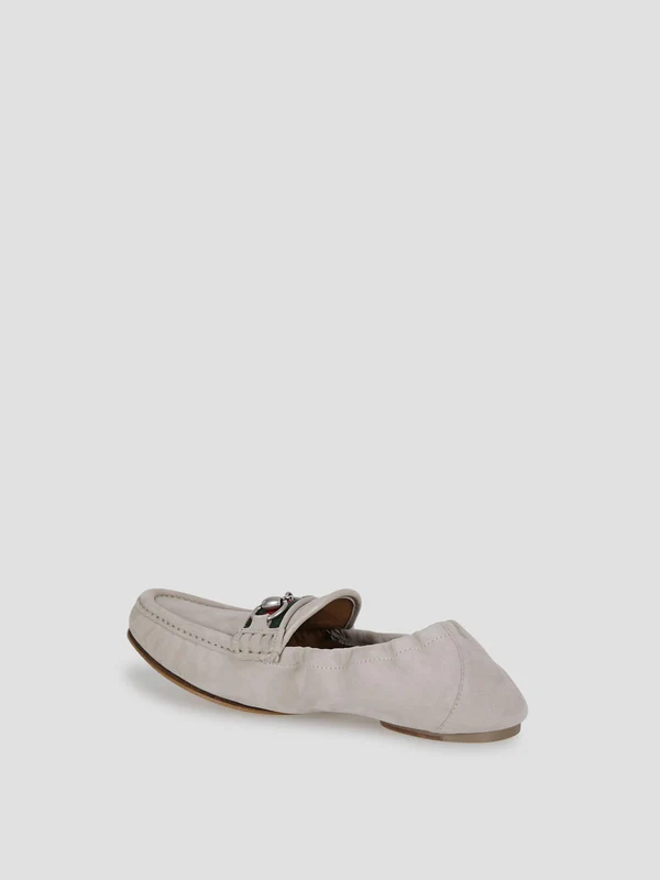 Gucci Beige Loafers - Image 3