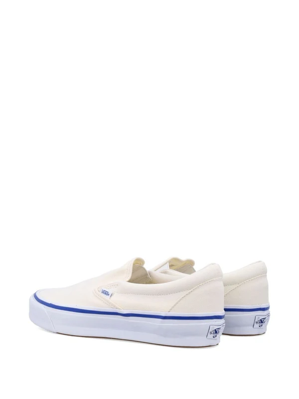 Vans White Low Top Sneakers - Image 3