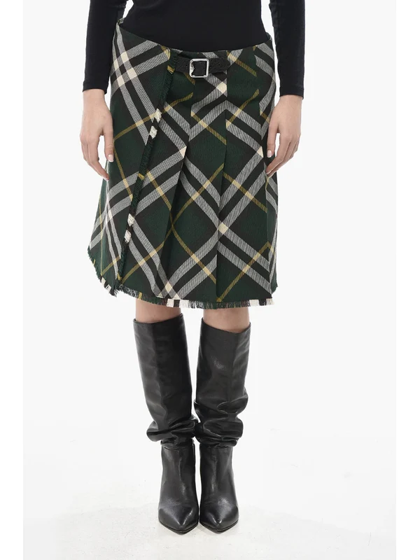 Burberry Green Skirts - Image 2