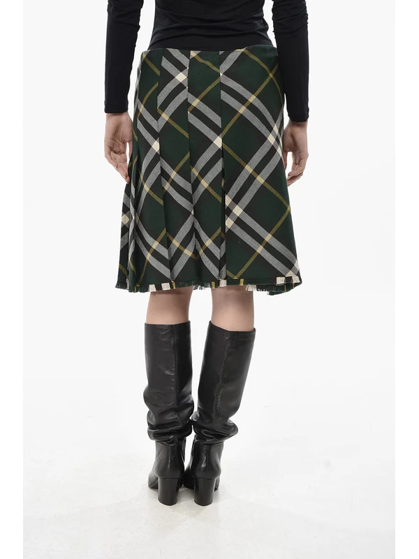 Burberry Green Skirts - Image 3