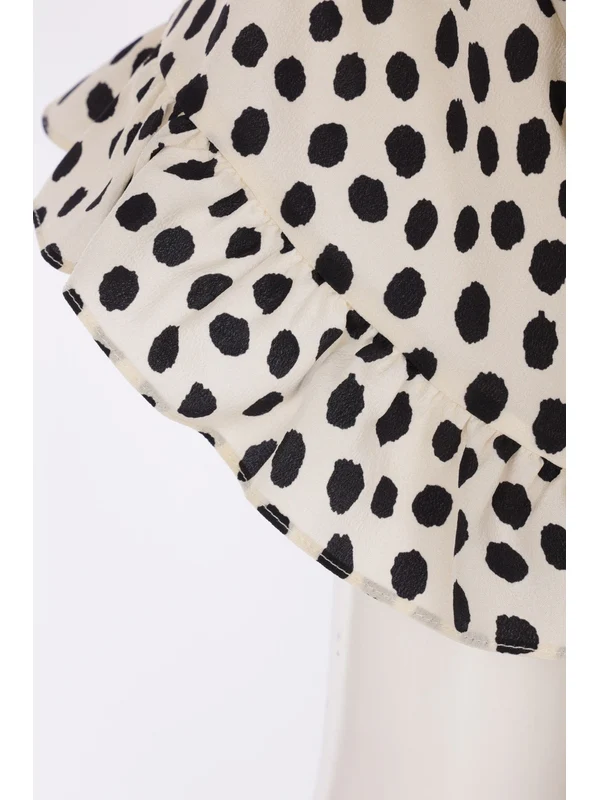 Chloe Beige Black Blouses - Image 3