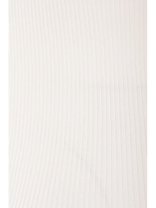 Chloe White Sleeveless - Image 9