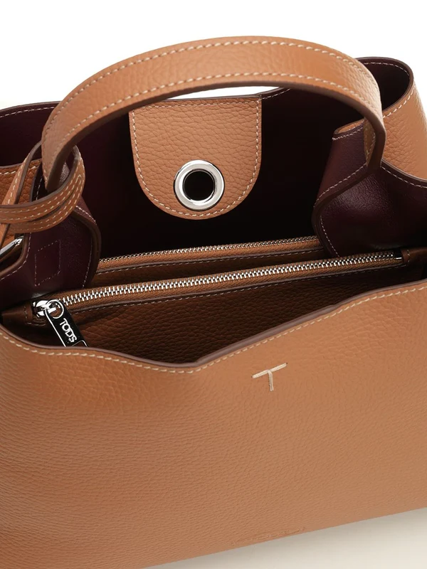 Tod'S Brown Tote Bags - Image 4