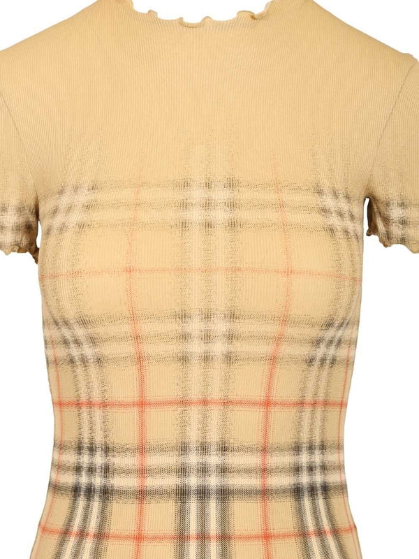 Burberry Beige Half Sleeve - Image 4